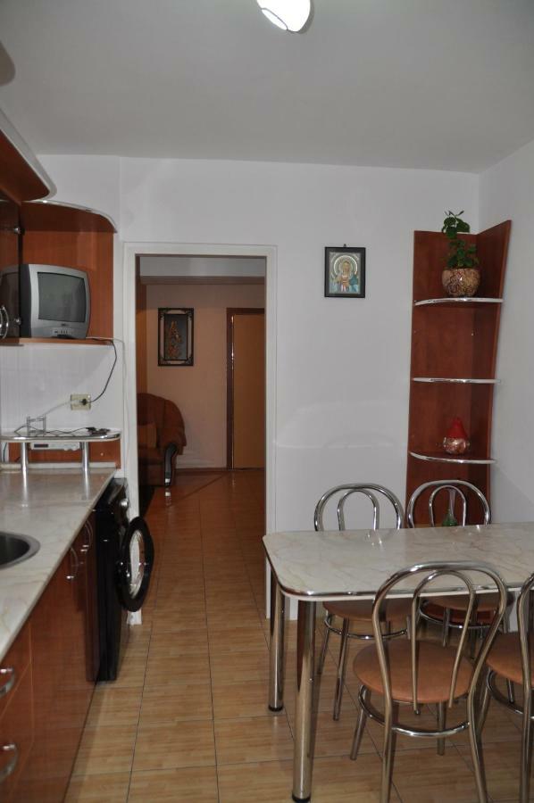 Mario Apartments Resita Exterior foto